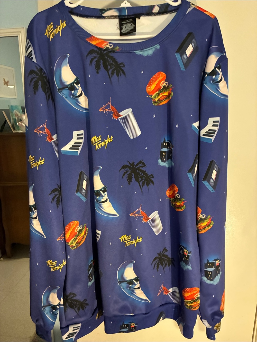Men’s Mac 3x Top - Novelty Moon & Burger Print